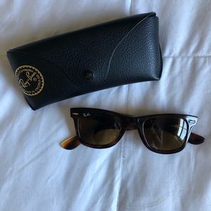 Tortoise new Wayfairer Ray-Bans (2140, 47-22)